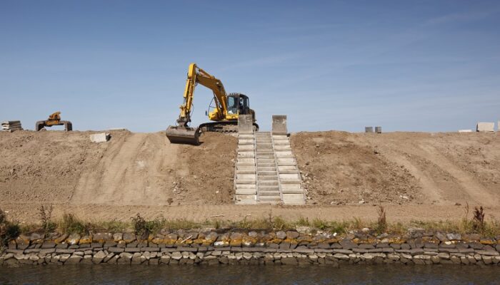 Overhoogte in strijd met projectplan en Waterwet